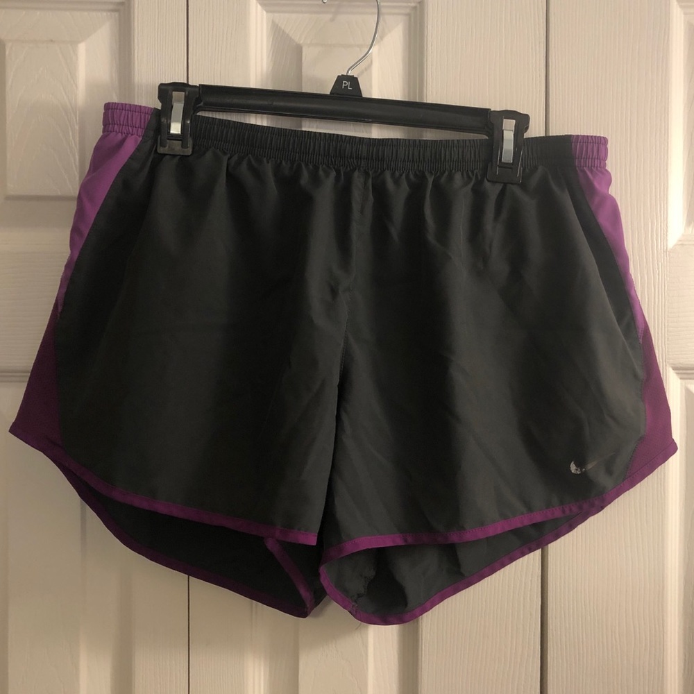 Women’s Size XL NIKE Running Shorts